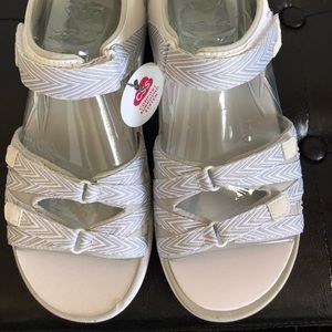 Gray Sandals, 8 1/2 wide, Brand New!